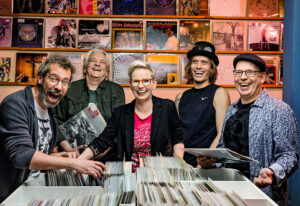 Flensburger Winterzeit 2026: Benefizkonzert Vinyls in a suitcase